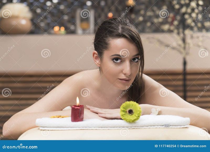 HOW TO MASSAGE IN 5 ACTIONS HOW TO MASSAGE IN 5 ACTIONS